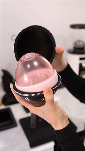 ᴶᵘᴺᴺⁱᵉ on Instagram: "MHW-3bomber Eggonaut dripper Iconic egg design Light weight and ready for travel use All in one & portable includes dripper , stand, and adjustable flow splitter and making it an ideal coffee pour over kit for travel and daily use @mhw_3bomber #dripper#travel#portabledripper#coffeetools#coffeeaccessories#eggonaut#eggonautdripper#mhw_3bomber#homebarista"