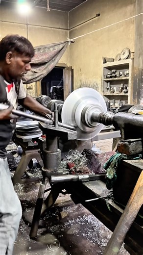 From Flat Disc to Perfect Pot in Seconds 😳🔥#shorts