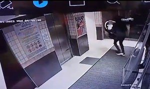 WATCH: Armed robbery before suspects were shot dead [Video]