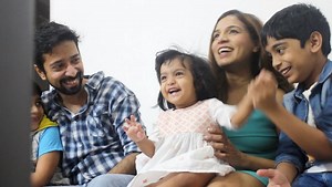 Kim Paradise - Parenting/Lifestyle Mom blogger on Instagram: "Breathing in pure and healthy air is a dream come true In a city like Mumbai and with the rise in pollution, bacteria,viruses its scary as we are prone to allergies, infections etc . 𝙃𝙖𝙫𝙚 𝙮𝙤𝙪 𝙚𝙫𝙚𝙧 𝙘𝙝𝙚𝙘𝙠𝙚𝙙 𝙩𝙝𝙚 𝘼𝙌𝙄 𝙡𝙚𝙫𝙚𝙡𝙨 𝙤𝙛 𝙮𝙤𝙪𝙧 𝙘𝙞𝙩𝙮??? Anything above 100 is termed as unhealthy and if you check im sure you will be shocked. We are exposed to pollution not only outdoors but indoors as well. As a fa