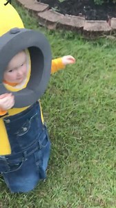 The cutest minion ever!💛💛💛 --> https://youtu.be/gHGzn0ppm5c #newbornbaby #babyphoto #funnybaby #babyfever #babylove #laughing #teachersday #petitegirl #Halloween #babycostume #PeachyVines | Hot_rum_crazy