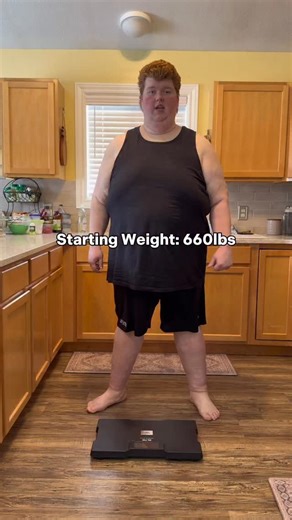 Ethan Benard on Instagram: "NEW YEAR’S WEIGH-IN 2026 😁💪🏻 Excited to have a new starting point, I’m hoping to find new ways to help with the water retention this year 🙏 #weightlossjourney #weightloss #motivation #fitness #fatloss"