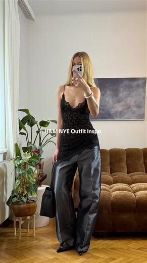 Stylish NYE Outfit Ideas with Sparkly Brown Tights