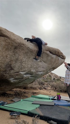 Sloper Safari V4 @ Meadows Boulder, Joshua Tree