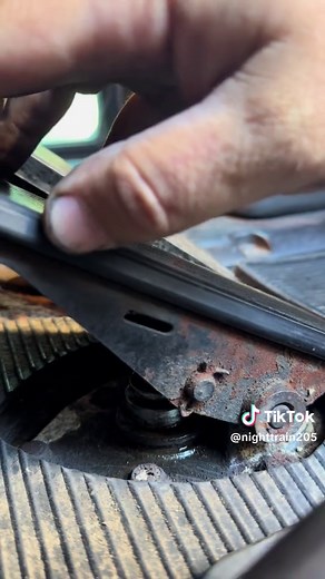 Peterbilt Brake Pedal Maintenance: Tips and Tricks