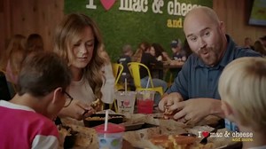 I Heart Mac & Cheese TV Spot, 'Family Dinner'