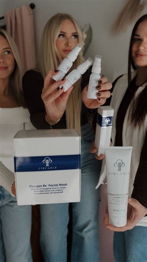 Confidence Beauty Bar on Instagram: "MEET OUR ESTIES 🫧✨🩷 ___________________________________ OLIVIA : the sweet one who will put you to sleep 💤 Specialties: - Facials so relaxing you forget your problems - Brow wax + tint (sharp enough to replace therapy) - Headspa queen — she WILL tuck your hair like a baby - Hydration? She invented the word. Loves skin, loves brows, loves making people snore during facials. ___________________________________ PAIGE : Miss Dermaplane EVERYTHING 🤩 Specialtie