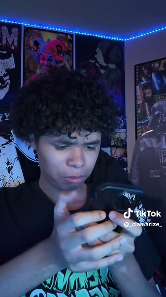 Understanding Breakups: Emo vs Normal Guys