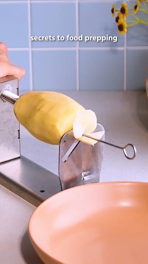 https://bit.ly/44aw3VF These genius kitchen gadgets make food prep easy and satisfying! 🔪✨ | Blossom