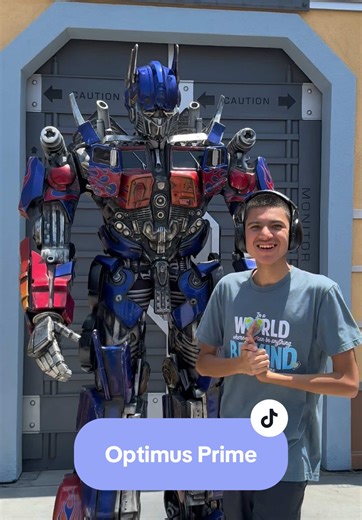 Optimus Prime Reconoce el Valor de Thomas