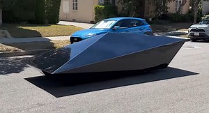 The Lo Res Car Looks Like An Extraterrestrial Lamborghini Countach From Area 51 | Carscoops