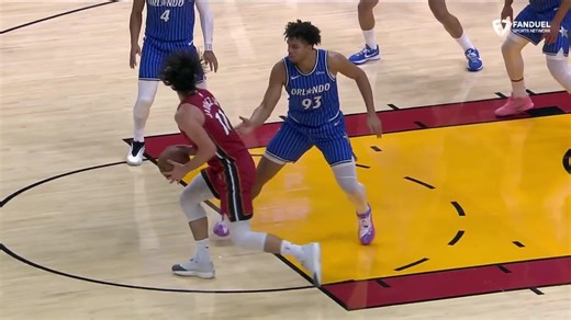 Dru Smith shows off the range on trey