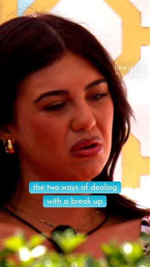 Belle and Sean taking two VERY different approaches 😂 | Love Island