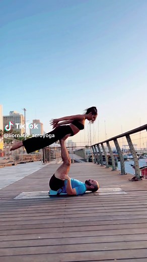 עשו כמה שיותר מהדברים שעושים לכם טוב 🌻 עם המלך @Joe Rubinstein #acro #acroyoga #movement #tricks #sport #israel #balance #flow #icarian