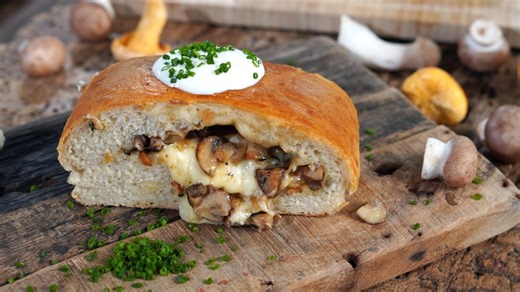 DAS! Rote Sofa: DAS! schmeckt: Handbrot mit Pilzen und Käse