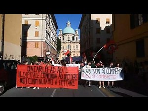G8 Genova, il concerto e il corteo in ricordo di Carlo Giuliani a piazza Alimonda