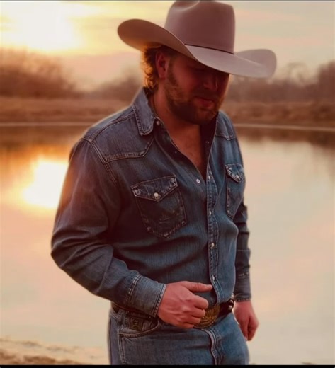 Daybreak Heartbreak Album releasing 2.6.26. Featuring songs you know “When Cowboys Die” and “In My Dreams” along with new releases “Daybreak Heartbreak” and “Be Mine” ⬆️Pre-Save Link in Bio⬆️ #countrymusic #fyp #newrelease #cowboy #songwriter @BlueEyed Texan Booking @smithmusicgroup @Edgewater Music Group
