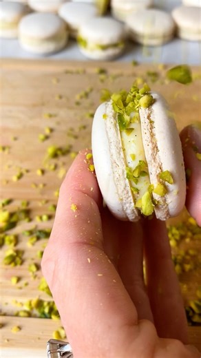 Katja Althoff on Instagram: "1. I always place a rack slightly higher above my macarons to prevent them from browning. This helps keep the color original and prevents them from getting “burned.” 2. The meringue gives your macarons their texture and stability, and its consistency determines the final result! When making any kind of meringue, you need to start beating the egg whites slowly. This helps to create small, stable air bubbles. If you start at a high speed right away, the bubbles will be