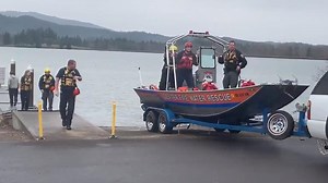 Oregon rowers rescued on Dexter Reservoir