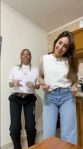 Laura, your thong always shows when you dance. #laura #yourthongshows #pablitolescano #damasgratis