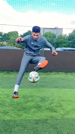 2.3M views · 10K reactions | WHICH ONE was THE BEST⁉️朗 #xntonio #football #soccer #skills #futbol #futebol #neymarjr #ronaldinho #cr7 | Xntonio | Facebook