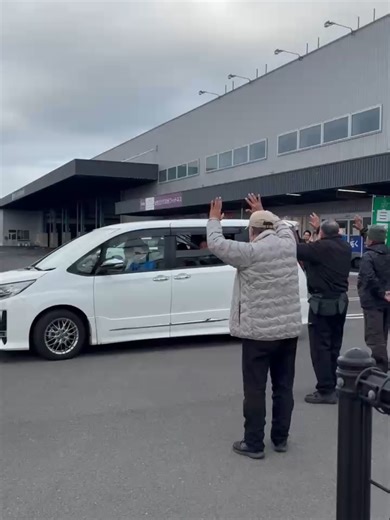 選挙戦12日間、走り抜けました！🏃💨 支えてくださった全ての皆さま、たくさんの激励、ありがとうございました！✨ お騒がせいたしましたが、皆さんの温かい応援のおかげで最後まで走り抜くことができました！ #せと隆一 #香川2区 #衆議院選挙 #マイク納め #香川