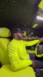 493K views · 11K reactions | The audio is muted but I want you guys to guess what song i’m listening to. | Floyd Mayweather | Facebook