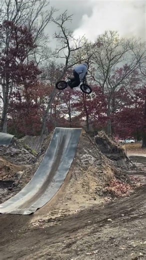 When unc drives the surron🤣😮‍💨#jumps #track #surron #dirtbike #wheelie #emoto #supermoto #ebike