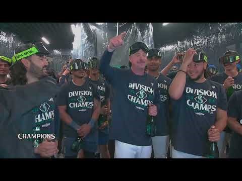 Dan Wilson Gives Speech as Mariners Celebrate Winning AL West
