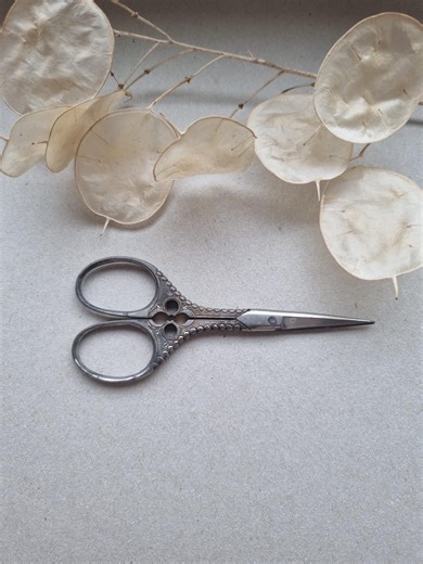 Old Vintage Scissors, Small, Used, Antique Sewing Scissors Collectors Item - Etsy Canada