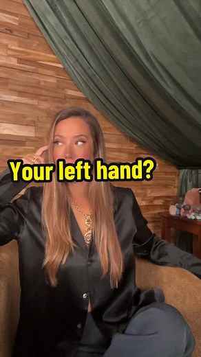 Left Hand Phone Holding: A Common Habit Explained