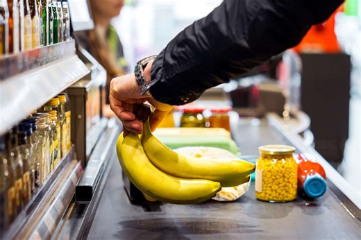 Trump’s Tariffs Could Cost US Families Nearly $5,000 More in Grocery Bills, Yale’s Economists Warn