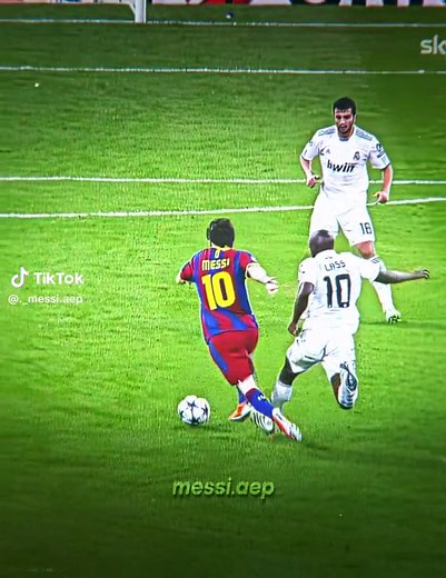 2011 Messi Highlights and Skills Compilation
