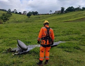 Queda de avião em Minas: corpos das vítimas serão examinados no IML de BH