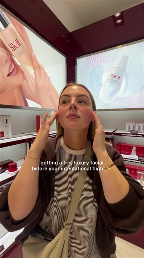 Forget doing your skincare routine on the plane! Tag that friend you’d do this with ✨ (obviously just avoid the jar samples, pump only!!)