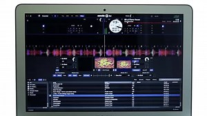 You can now add great visual FX to the master output in Serato Video. Another great tool to make your video performances that much better. Update now: http://sera.to/-b4z5 | Serato