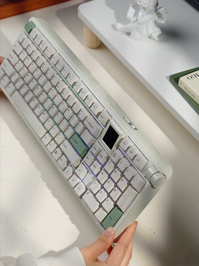 Unlocking the Keys to My Heart: The RT100 PRO Keyboard