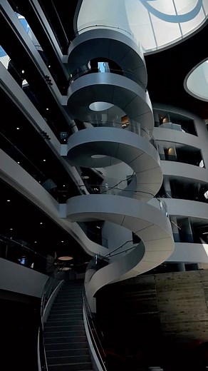 22K views · 73 reactions | ISEC ⏩ to Krentzman in record ⏱️ time. #Northeastern #NortheasternUniversity #LikeAHusky | Northeastern University | Facebook