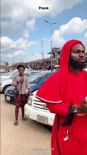 Perfect yawning prank 😂