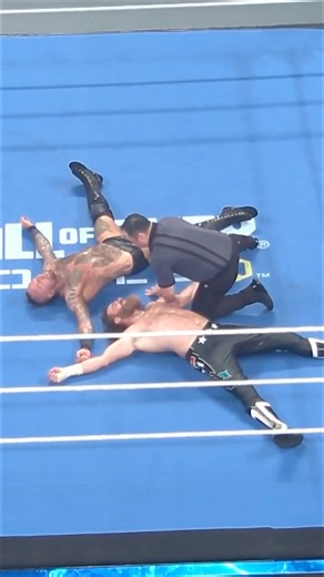 BIG TIME SUPERPLEX OFF THE TOP 😮‍💨 #SmackDown | WWE