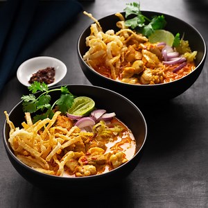 Chiang Mai's classic 'Khao Soi'... The King of the North! 🤩 Get the recipe: https://www.marionskitchen.com/chiang-mai-noodle-soup/ | Marion Grasby