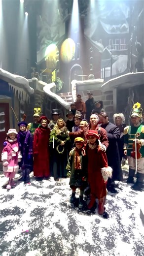 🎄Québec, les artistes du spectacle Décembre ont un message pour vous! 📯 Décembre signé Québec Issime est de retour à Québec. La grande fresque musicale du temps des Fêtes signée Québec Issime sera présentée du 3 au 5 décembre 2026 au Grand Théâtre de Québec. 🎟️ Réservez vos places dès maintenant au quebecissime.com | Québec Issime