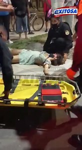 61K views · 616 reactions |  #ExitosaChiclayo | siendo las 20:30 una joven de test blanca, inconsciente, al parecer víctima de asalto, con un corte en el brazo, fue arrojada en el paseo Yourtuque. En este momento está siendo evacuada a la clínica San Pablo. ( Mayor ampliación en breve) Exitosa  | La voz de los que no tienen voz  #RadioExitosa: 106.9 F.M  ExitosaTV: 35 señal abierta  Whatsapp 934566500  exitosanoticias.pe | Exitosa Chiclayo | Facebook