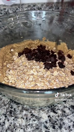 Homemade Oatmeal Raisin Cookie Recipe