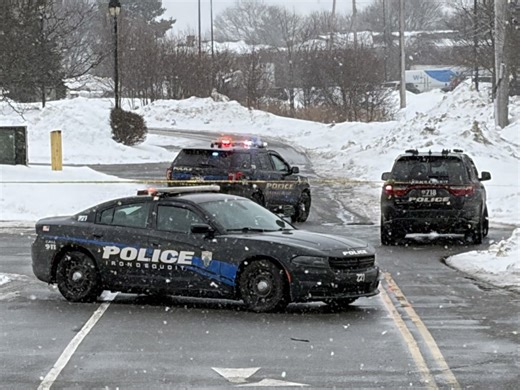 Irondequoit PD responds to East Ridge Road