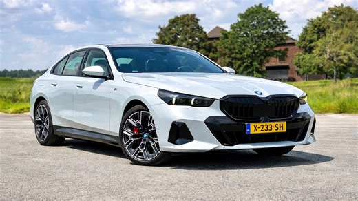 BMW 550e Hybrid Rocket With Comfort Mode