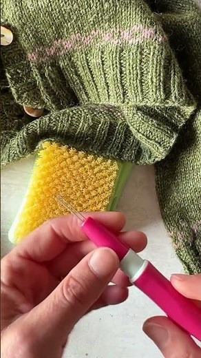 Ever felt too nervous to try steeking? This might be the method for you… ✂️