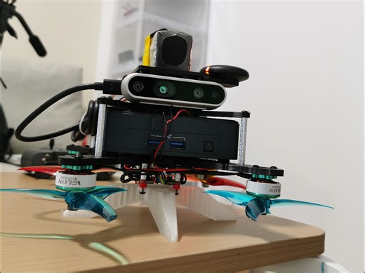 nuc起飞！会飞的电脑 无人机集群 藏个大的