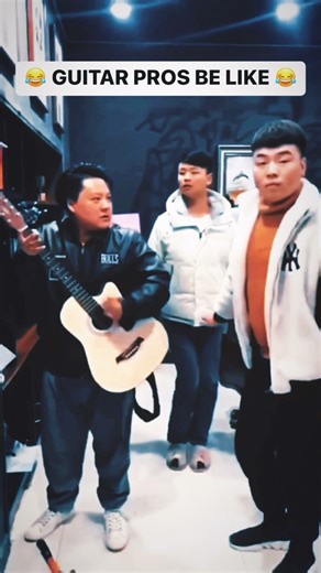 26K views · 22K reactions | Cada uno toca a su manera  . ousemusic #meme #technomusic #comedia #funny | Miguel Bastida | Facebook