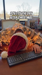 That feeling when the holidays are over but the workday isn’t...😅 When you need a little help getting back into the swing of things, "Constant Comment," our very first and most beloved blend made with orange rind and sweet spice, is here to give you a gentle caffeine boost and bring some cozy comfort! Anyone else relying on tea to get through today? 🙋 | Bigelow Tea